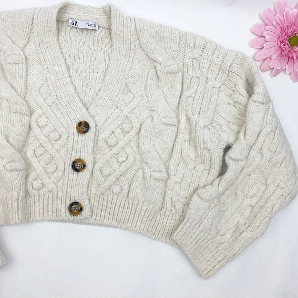 Zara Cable Knit Soft Chunky Cropped Button Front V Neck Cardigan Sweater Ivory - Picture 10 of 14